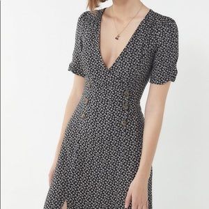 UO floral button dress - NWOT